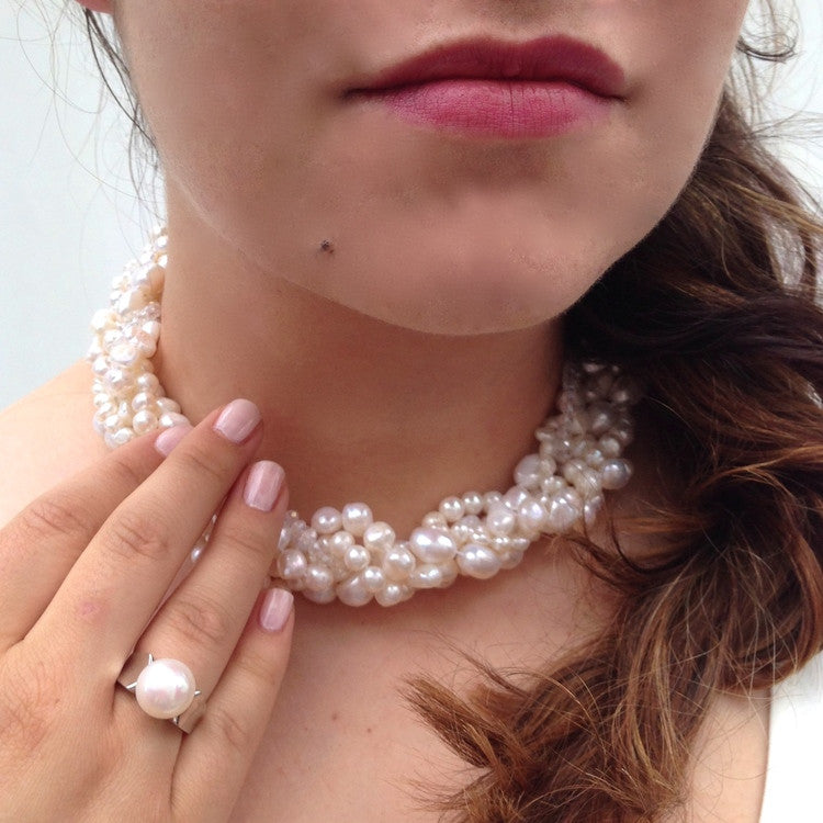 ALY WHITE PEARL NECKLACE