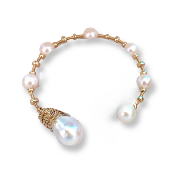 <p>Wire Wrap Mini Pearl Bracelet</p> main image 1